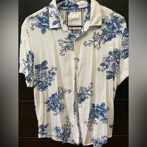 Men’s Flower Button Down